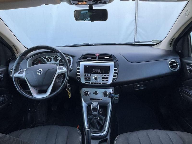 Gebraucht Lancia Delta Silver 105 PS (77 kW) 2012 Schwarz Kleinwagen