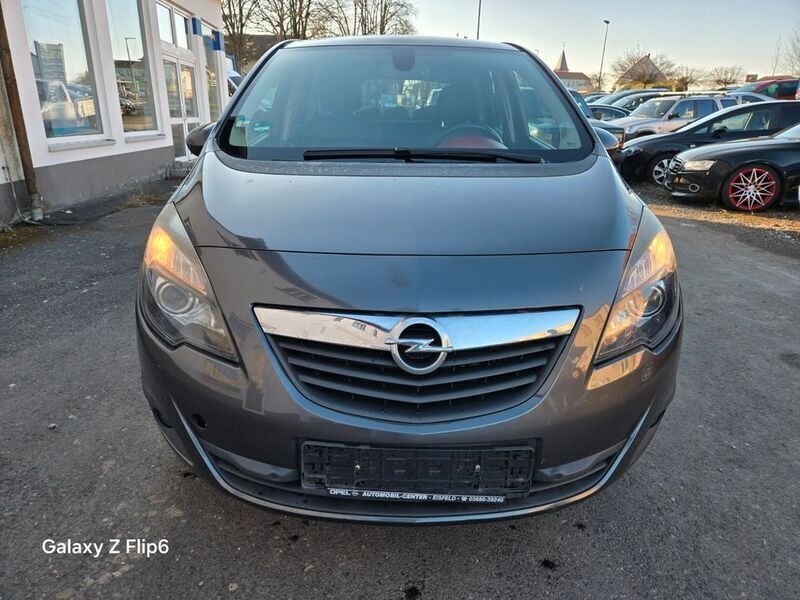 Gebraucht Opel Meriva Selection 131 PS (96 kW) 2011 Braun Van / Kleinbus