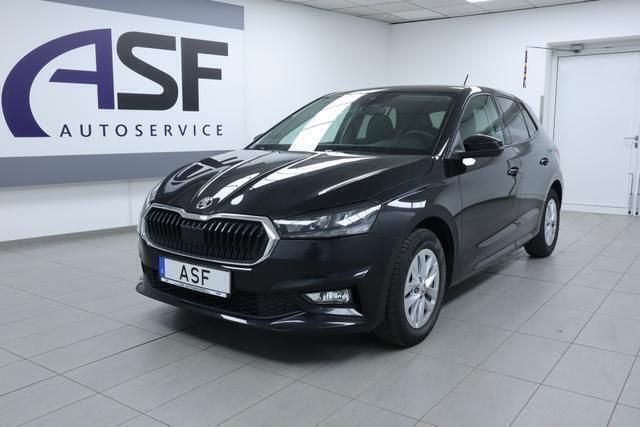 Schwarz Gebraucht 2022 Skoda Fabia Ambition Kleinwagen | 16.970 € (Guter Preis) - Bild 1/3