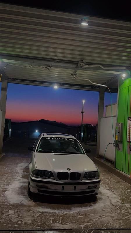 Gebraucht BMW 316 105 PS (77 kW) 1999 Silber Limousine