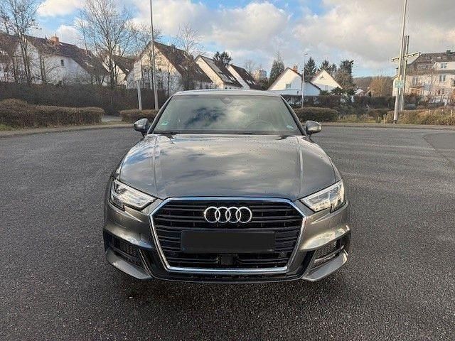 Gebraucht Audi A3 S-Line 150 PS (110 kW) 2018 Grau Limousine