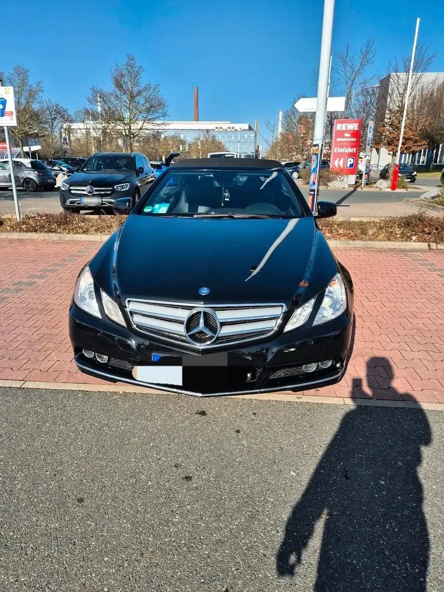 Gebraucht Mercedes 220 170 PS (125 kW) 2011 Schwarz Cabrio