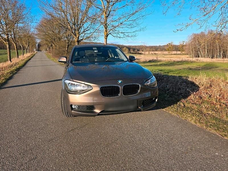 Gebraucht BMW 118 170 PS (125 kW) 2014 Gelb Kleinwagen