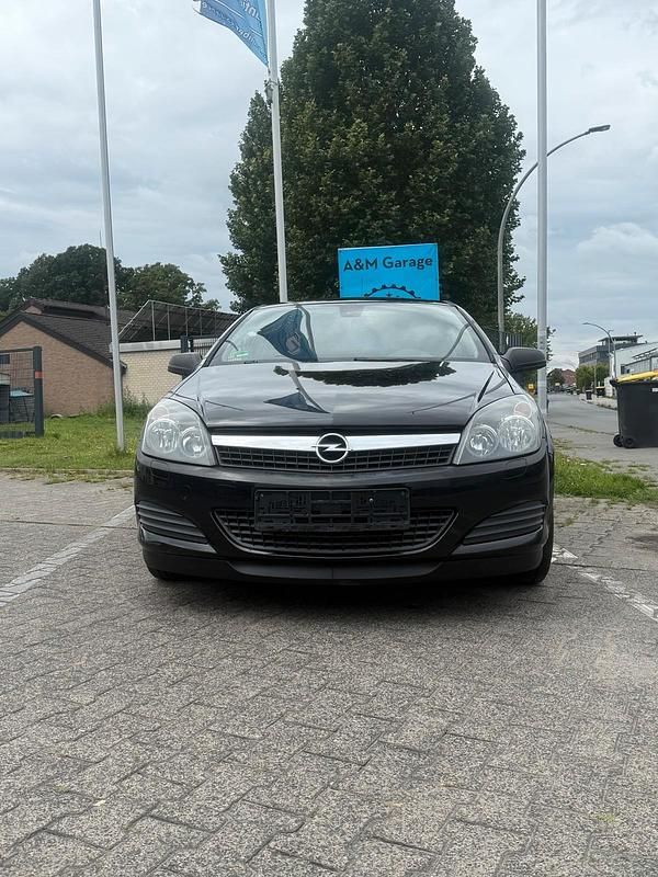 Schwarz Gebraucht 2008 Opel Astra GTC Coupé | 2.850 € (Fairer Preis) - Bild 1/4