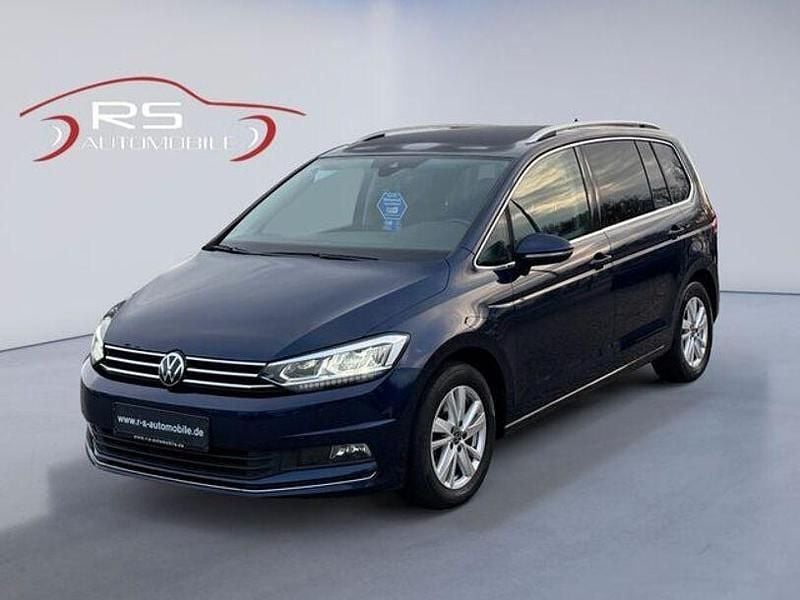 Blau Gebraucht 2020 VW Touran Highline Van / Kleinbus | 18.980 € (Guter Preis) - Bild 1/4