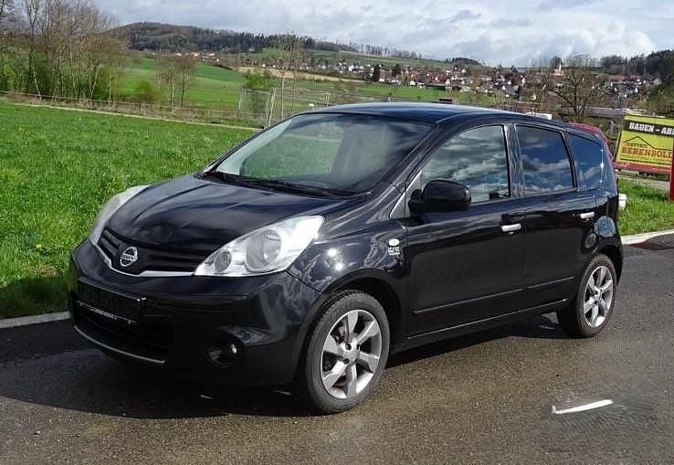 Schwarz Gebraucht 2012 Nissan Note I-Way Van / Kleinbus | 2.200 € (Guter Preis) - Bild 1/4
