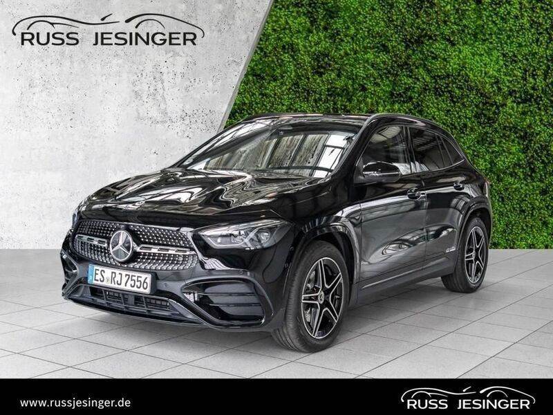 Unilack nachtschwarz Gebraucht 2025 Mercedes GLA200 AMG SUV | 43.850 € (Fairer Preis) - Bild 1/3