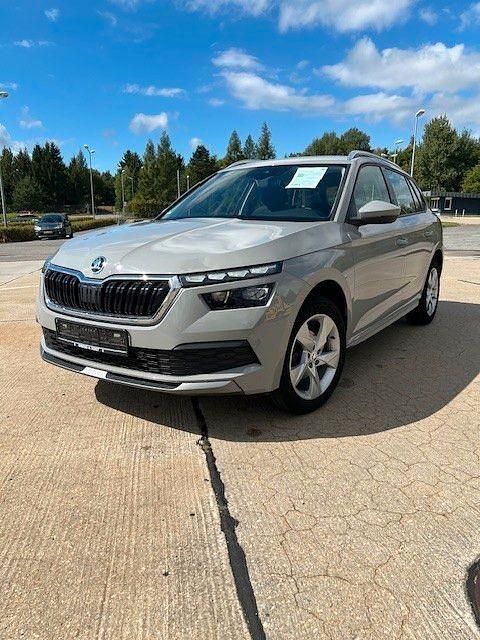 Grau Gebraucht 2020 Skoda Kamiq Style SUV | 21.290 € (Fairer Preis) - Bild 1/4