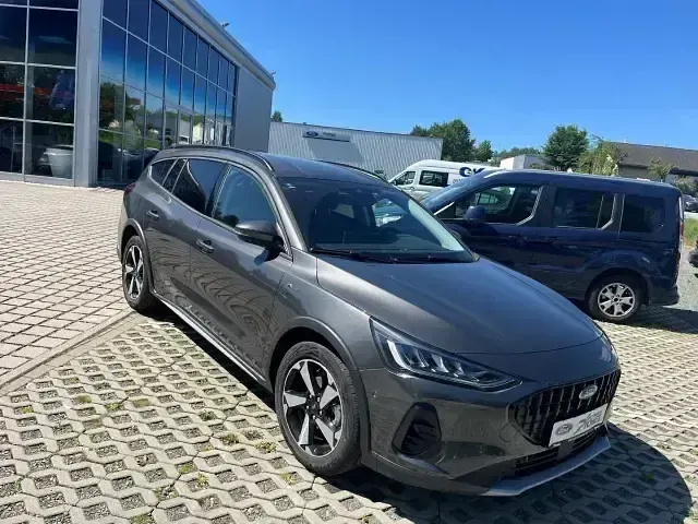 Neu Ford Focus Active X 155 PS (114 kW) 2026 Grau(metallic) Kombi