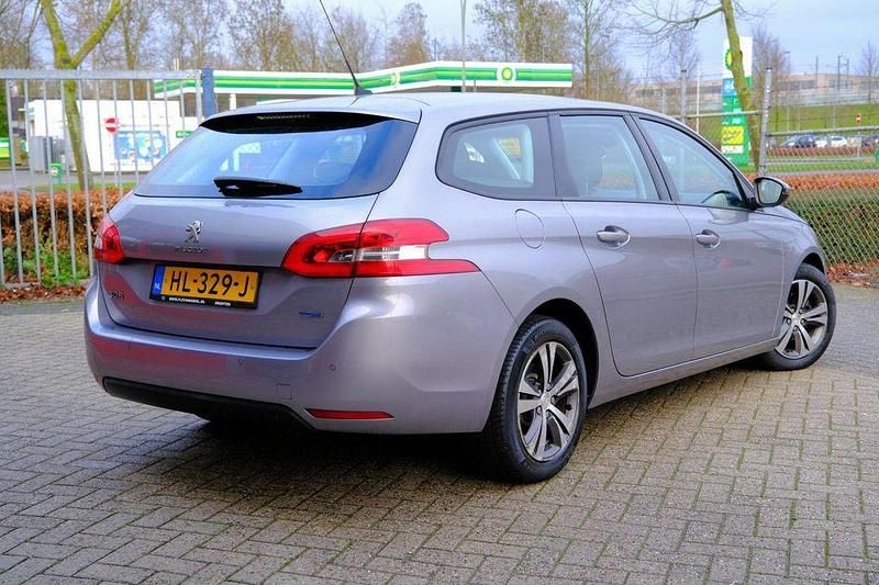 Gebraucht Peugeot 308 SW 120 PS (88 kW) 2015 Grau Kombi
