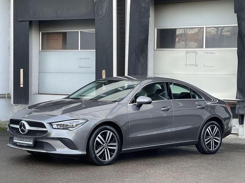 Gebraucht Mercedes CLA220 190 PS (139 kW) 2022 Mountaingrau Limousine