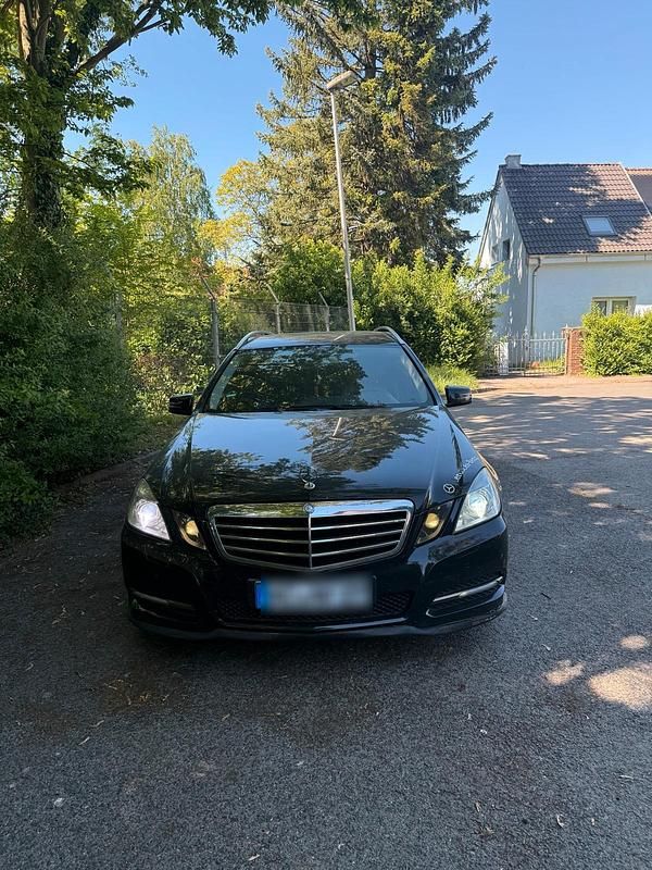 Gebraucht 2012 Mercedes E220 Kombi | 6.500 € - Bild 1/4