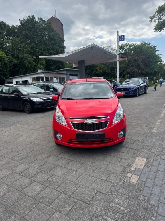 Rot Gebraucht 2011 Chevrolet Spark LS Kleinwagen | 2.690 € (Fairer Preis) - Bild 1/4
