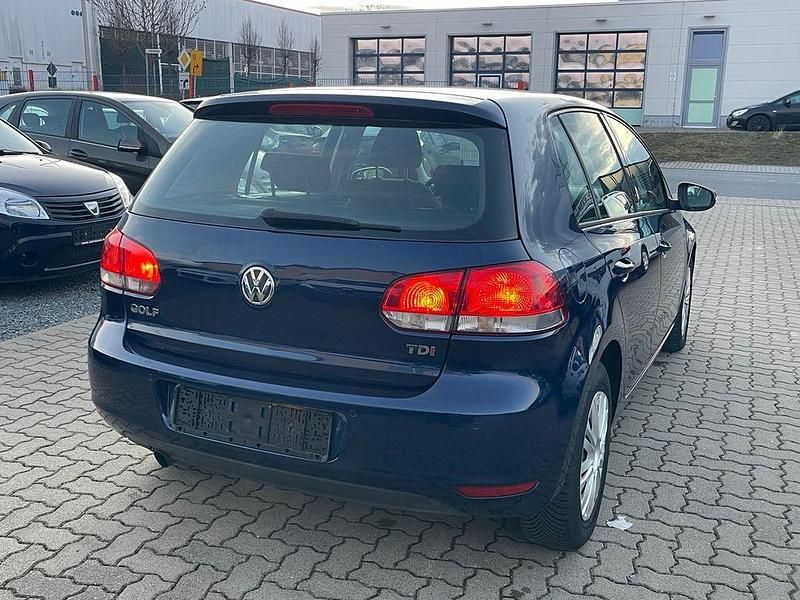 Gebraucht VW Golf VI Trendline 105 PS (77 kW) 2011 Blau Kleinwagen