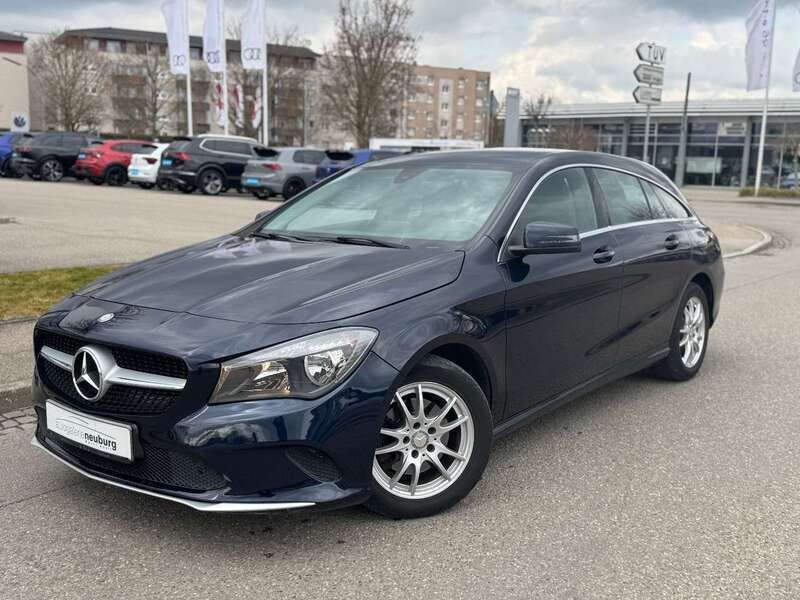 Cavansitblau metalliclack Gebraucht 2017 Mercedes CLA180 Shooting Brake Kombi | 19.500 € (Fairer Preis) - Bild 1/4