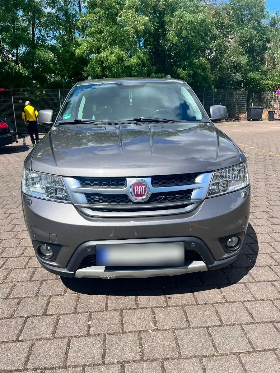 Gebraucht Fiat Freemont 170 PS (125 kW) 2013 Grau SUV