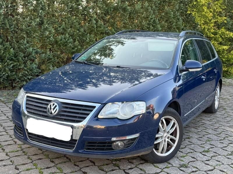 Blau Gebraucht 2006 VW Passat Kombi | 2.499 € (Guter Preis) - Bild 1/4