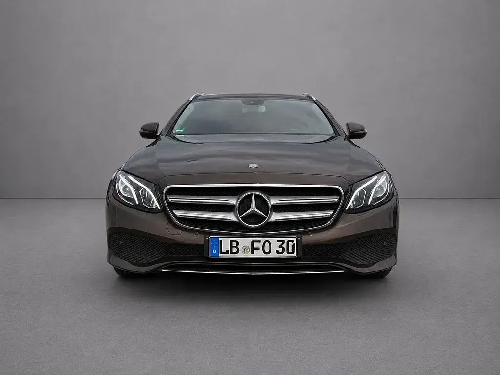 Gebraucht Mercedes E220 194 PS (142 kW) 2017 Braun Kombi