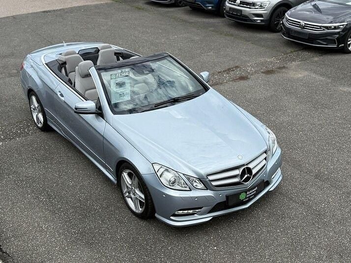 Silber Gebraucht 2013 Mercedes E250 AMG line Cabrio | 18.900 € (Fairer Preis) - Bild 1/4