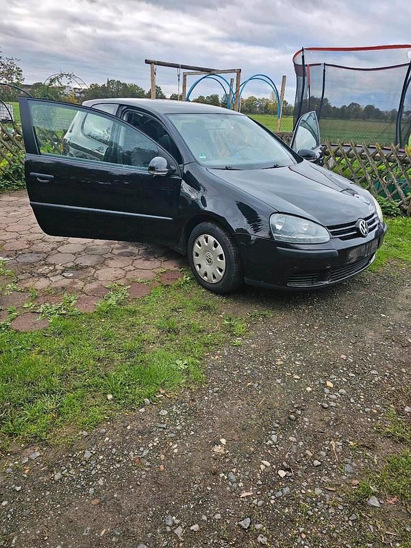 Andere farben Gebraucht 2004 VW Golf IV Kleinwagen | 799 € (Guter Preis) - Bild 1/4