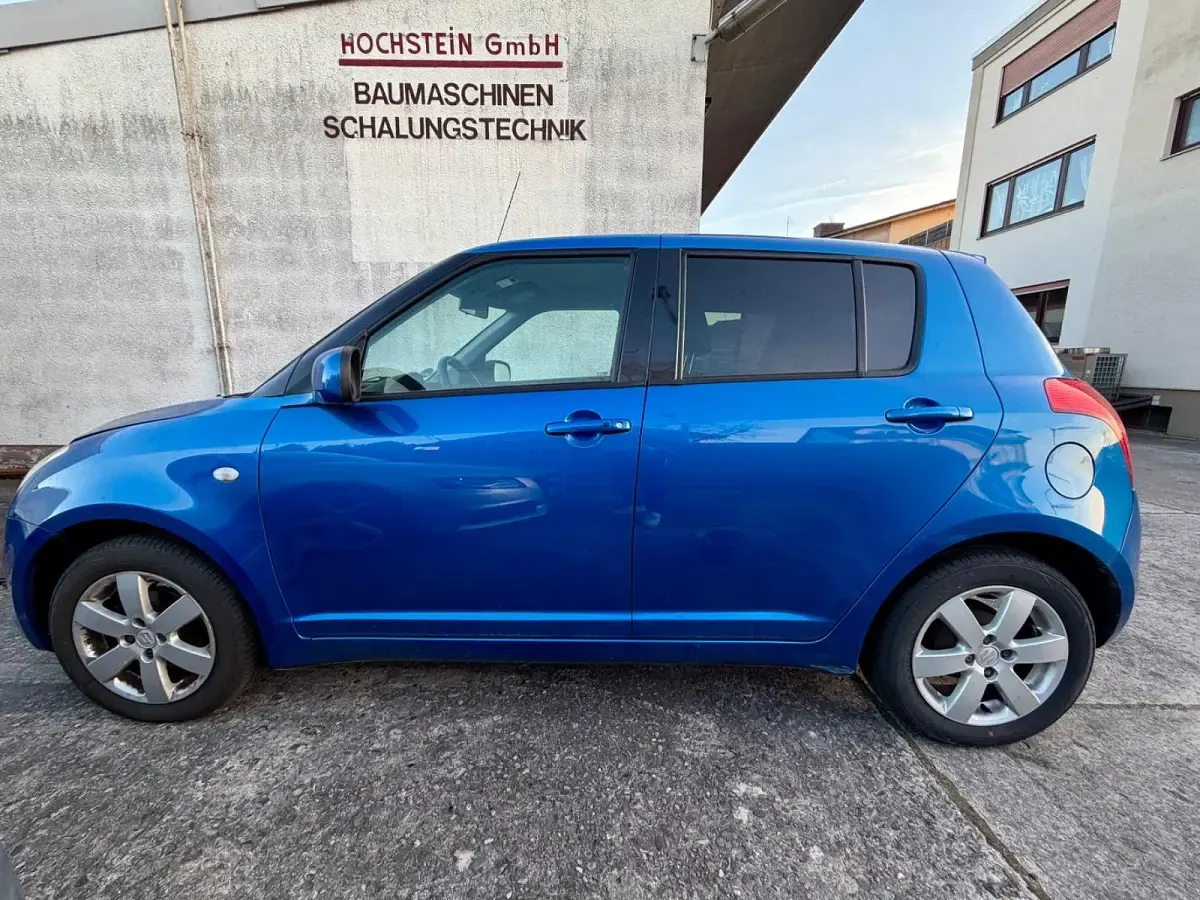 Gebraucht Suzuki Swift 92 PS (67 kW) 2009 Blau Kleinwagen