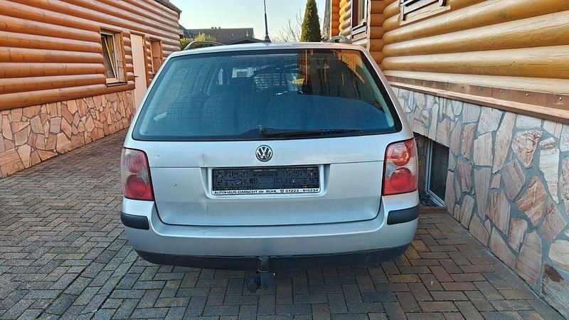 Gebraucht VW Passat Basis 131 PS (96 kW) 2004 Silber Kombi