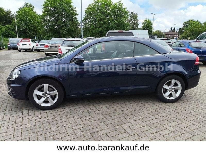 Gebraucht VW Eos 122 PS (89 kW) 2013 Blau Cabrio