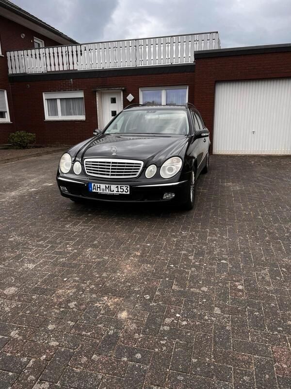Schwarz Gebraucht 2005 Mercedes E220 Kombi | 1.499 € (Superpreis) - Bild 1/4