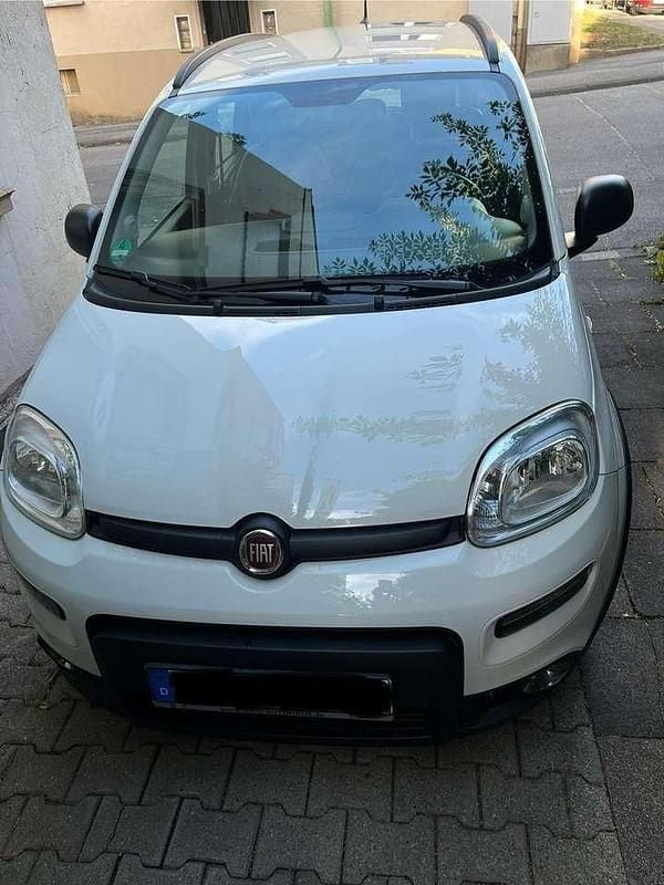 Weiß Gebraucht 2021 Fiat Panda Kleinwagen | 8.970 € (Guter Preis) - Bild 1/4