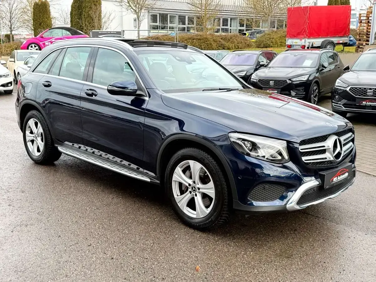 Gebraucht Mercedes GLC300 Exclusive 245 PS (180 kW) 2018 Blau SUV