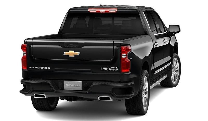 Neu Chevrolet Silverado 426 PS (313 kW) 2025 Schwarz SUV