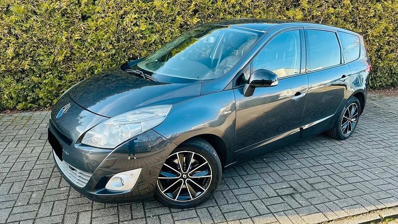 Gebraucht Renault Grand Scénic III Bose Edition 130 PS (95 kW) 2011 Schwarz Van / Kleinbus