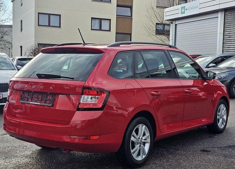 Gebraucht Skoda Fabia Ambition 95 PS (69 kW) 2022 Rot Kleinwagen