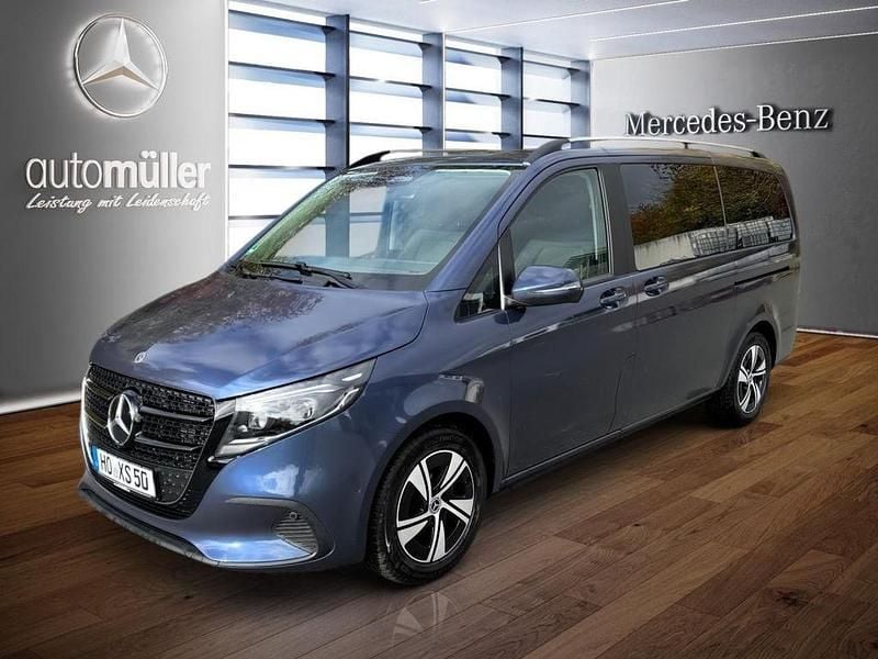 Blau Gebraucht 2025 Mercedes V250 Style Van / Kleinbus | 66.950 € (Superpreis) - Bild 1/4