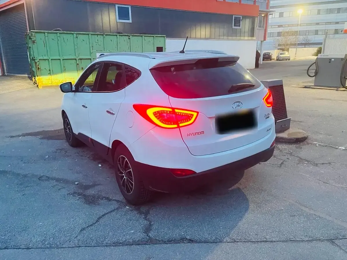 Second-hand Hyundai Tucson 185 CP (136 kW) 2015 Alb SUV