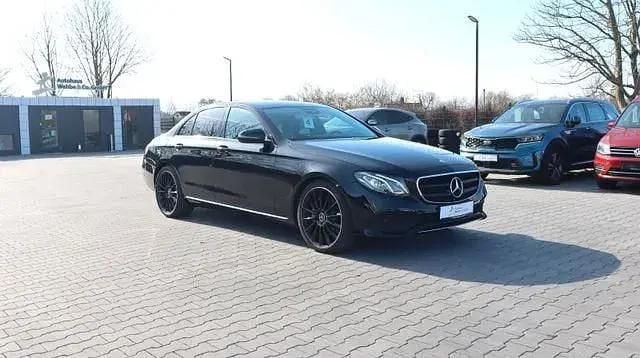 Usata Mercedes E200 184 CV (135 kW) 2017 Nero Berlina