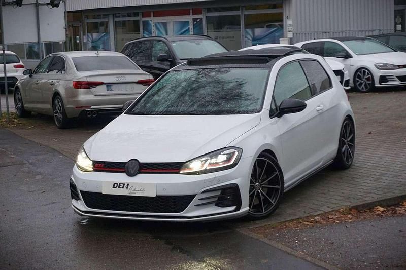 Oryxweiss Gebraucht 2019 VW Golf GTI Coupé | 20.790 € (Fairer Preis) - Bild 1/4