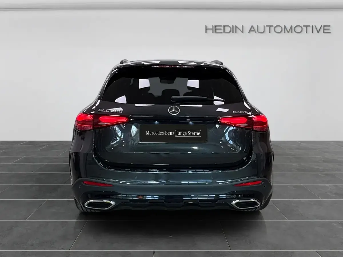Gebraucht Mercedes GLC200 204 PS (150 kW) 2023 SUV