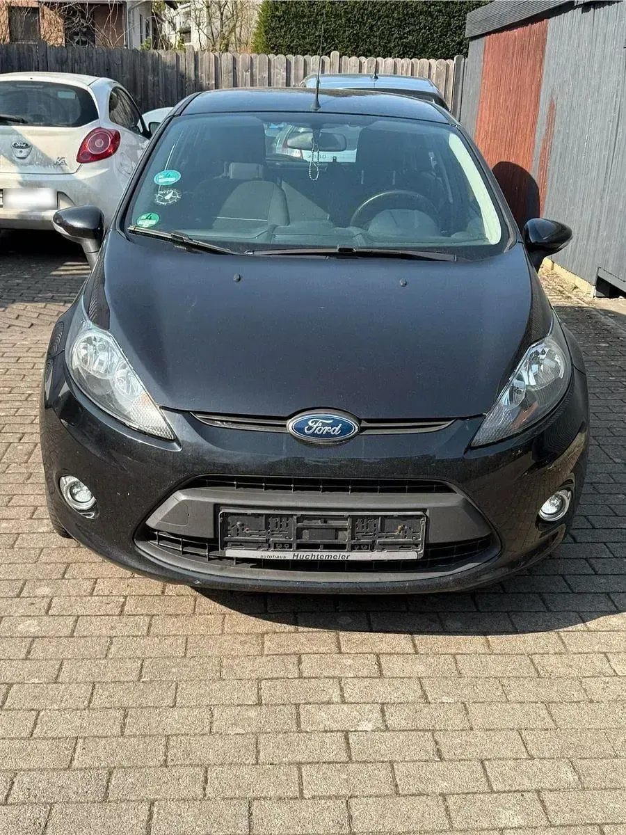 Second-hand Ford Fiesta 95 CP (69 kW) 2012 Negru Hatchback