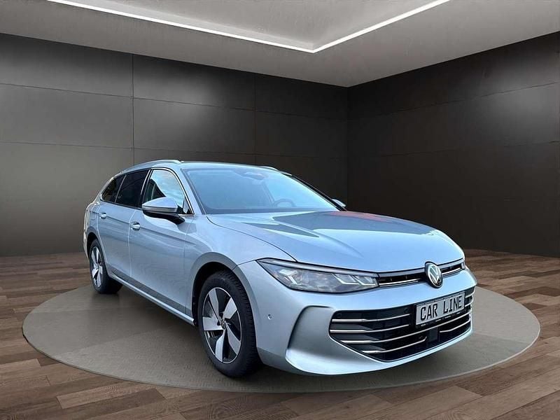 Gebraucht VW Passat Business 150 PS (110 kW) 2024 Silber Kombi