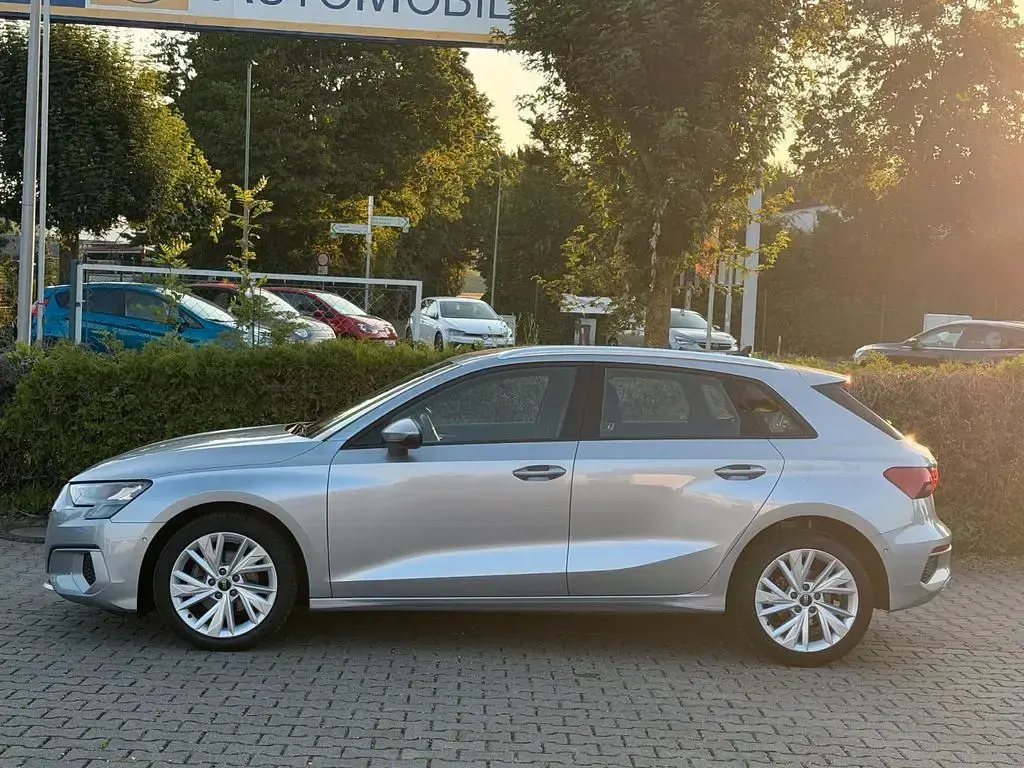 Gebraucht Audi A3 Advanced Plus 150 PS (110 kW) 2021 Florettsilber Limousine