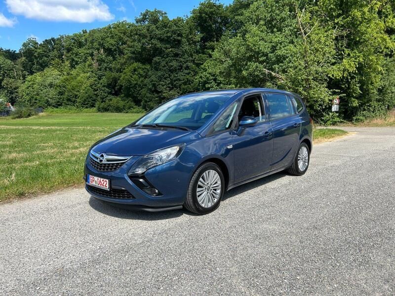 Blau Gebraucht 2016 Opel Zafira Tourer Edition Van / Kleinbus | 12.900 € (Etwas zu teuer) - Bild 1/4