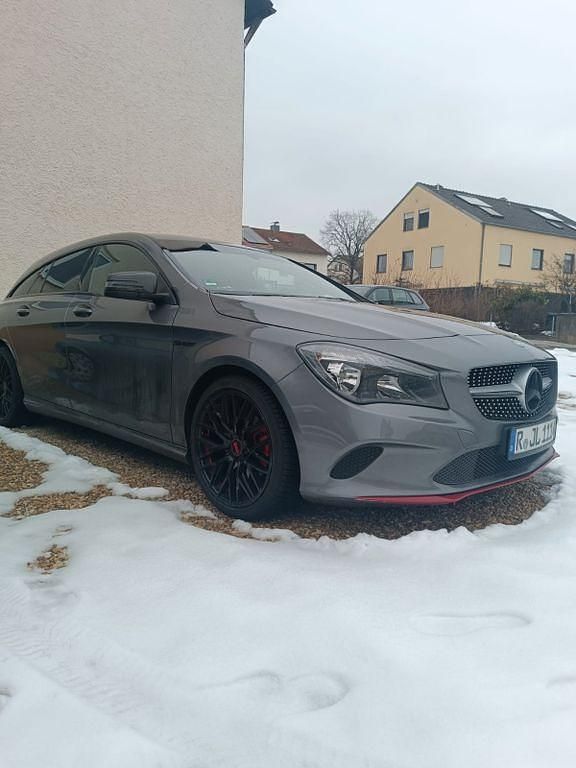 Gebraucht Mercedes CLA180 Shooting Brake Edition 122 PS (89 kW) 2018 Grau Kombi