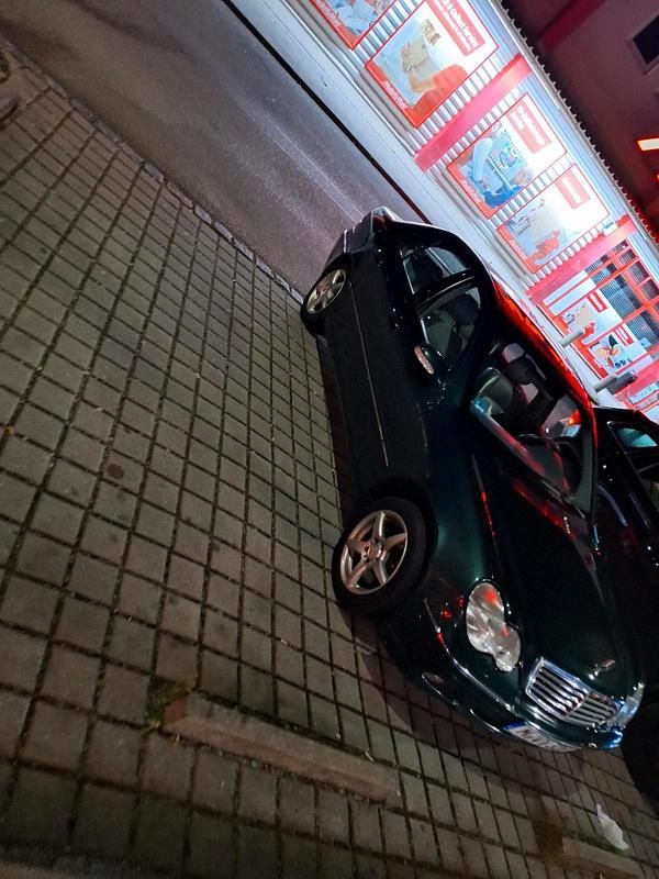 Grün Gebraucht 2001 Mercedes 190 Limousine | 1.700 € - Bild 1/4