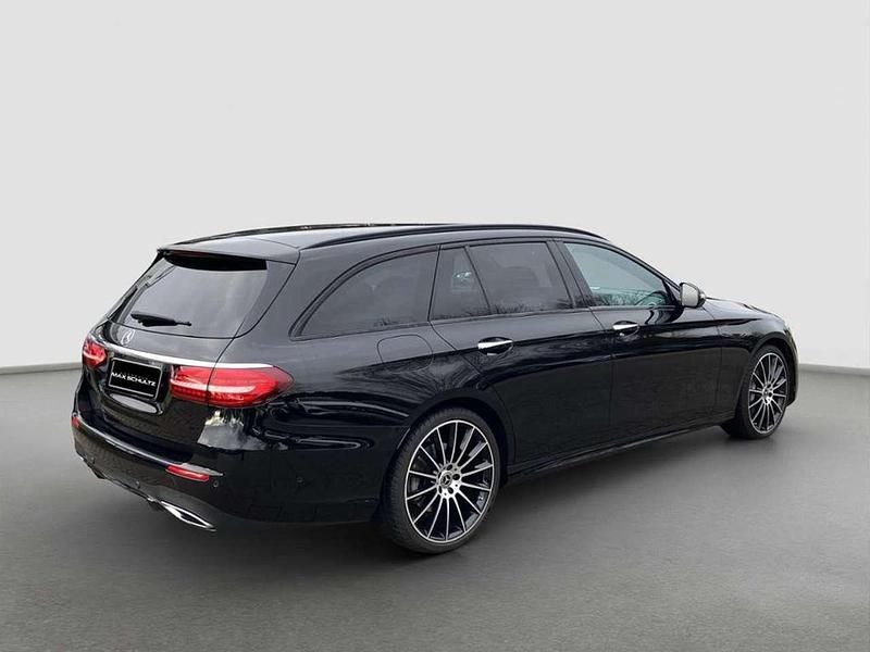 Gebraucht Mercedes E400 AMG 330 PS (242 kW) 2022 Unilack schwarz uni Kombi