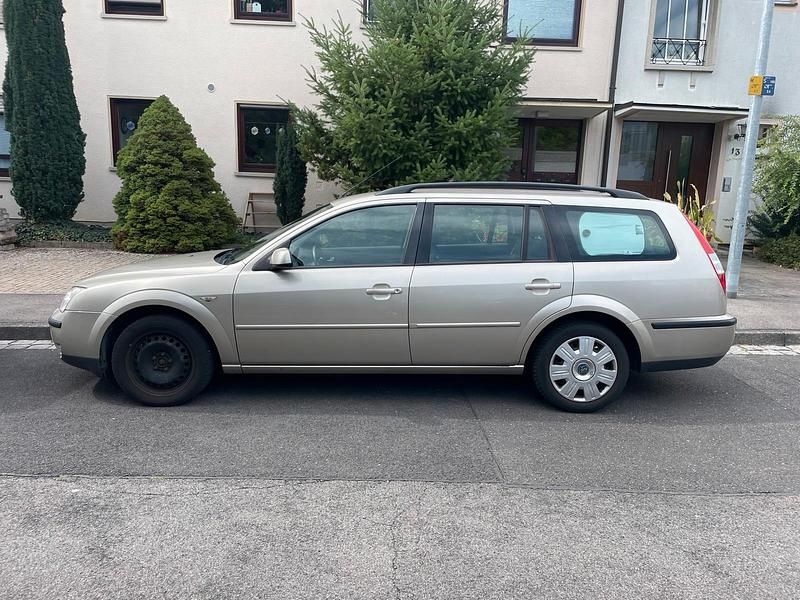 Gold Gebraucht 2005 Ford Mondeo Kombi | 1.950 € (Etwas zu teuer) - Bild 1/3