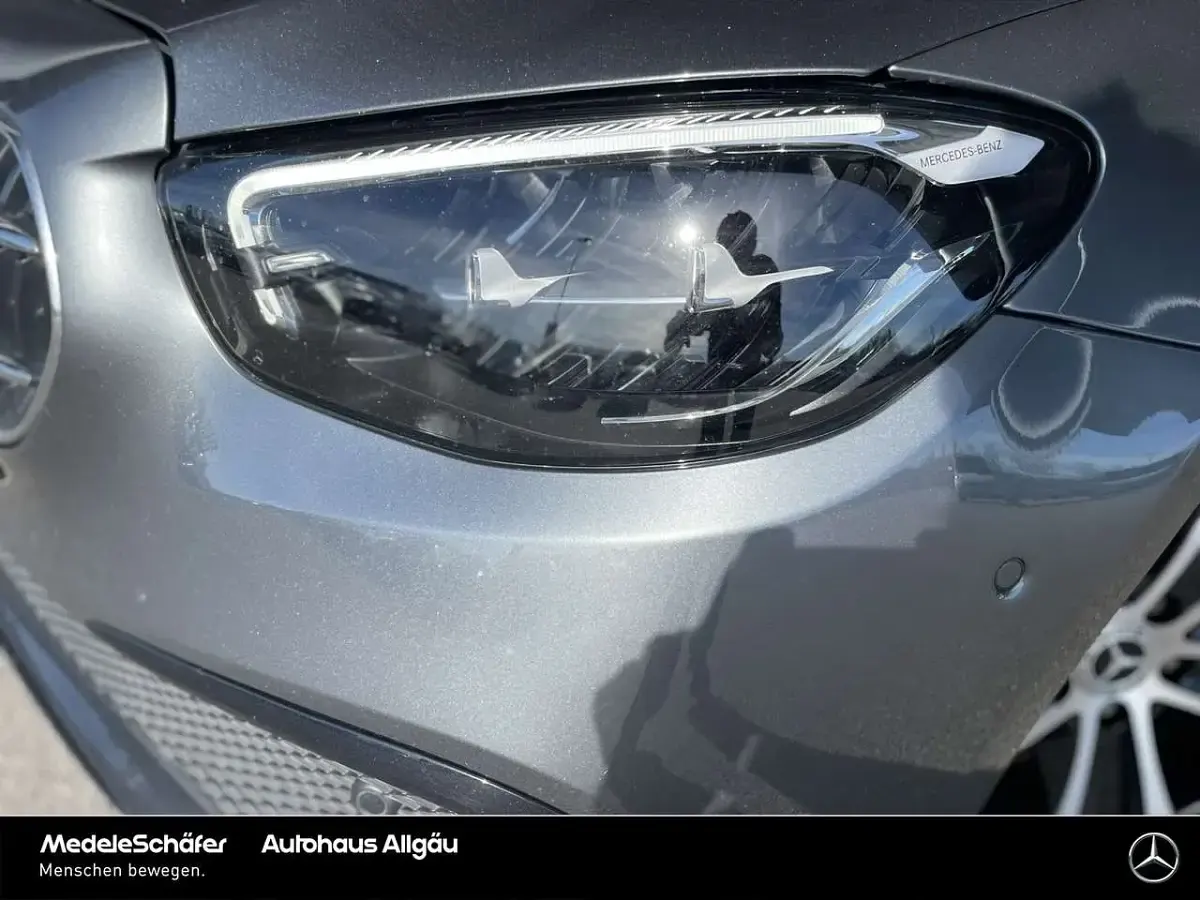 Gebraucht Mercedes E300 Avantgarde 306 PS (225 kW) 2022 Lack selenitgrau (metallic) Kombi