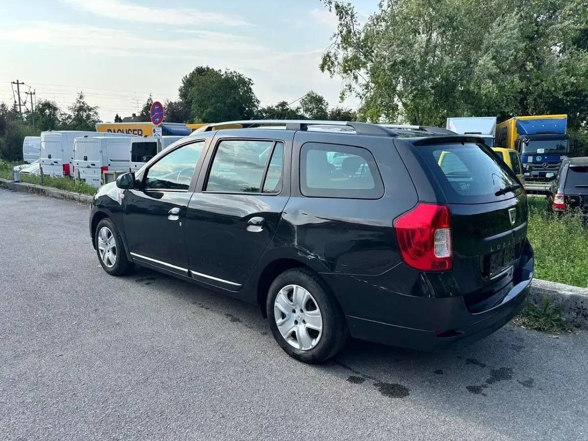 Gebraucht Dacia Logan Lauréate 73 PS (53 kW) 2017 Perlmuttschwarz Kombi