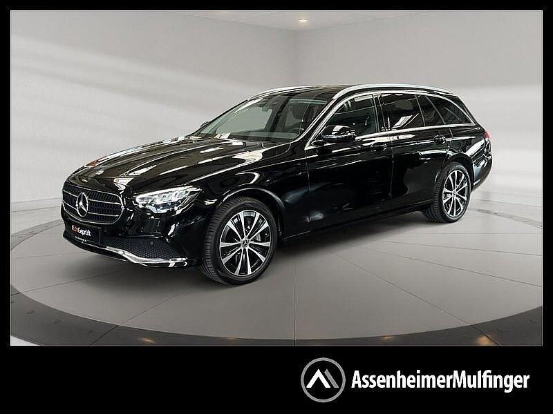 Unilack schwarz Gebraucht 2022 Mercedes E300 Avantgarde Kombi | 32.877 € (Superpreis) - Bild 1/4