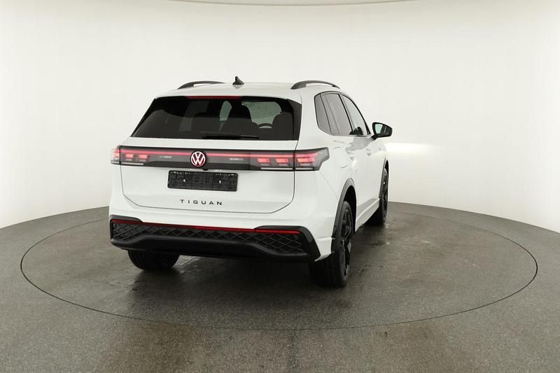 Neu VW Tiguan R-line 272 PS (200 kW) 2026 Oryxweiß perlmutteffekt SUV